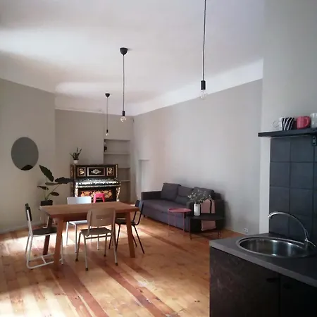 Spacious 75sqm Art Nouveau District Gem