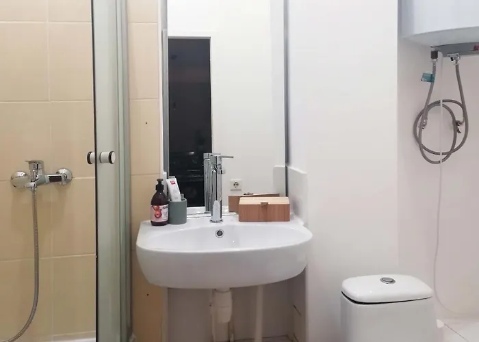 Spacious 75sqm Art Nouveau District Gem Appartement