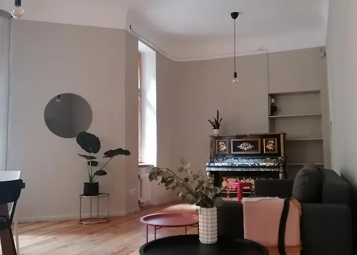 Spacious 75sqm Art Nouveau District Gem