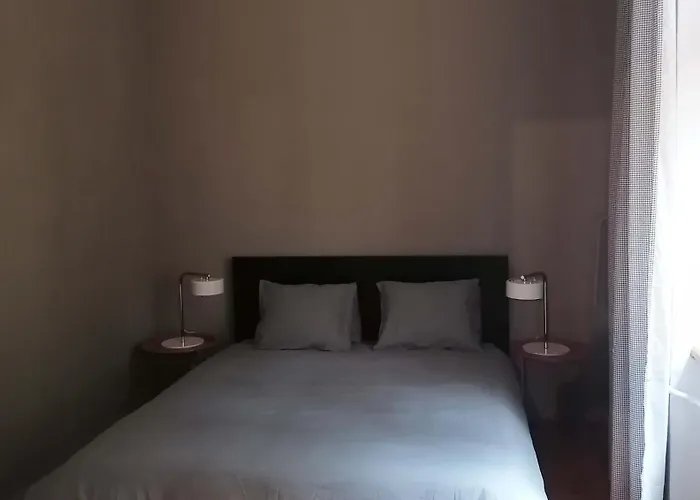 Spacious 75sqm Art Nouveau District Gem Appartement