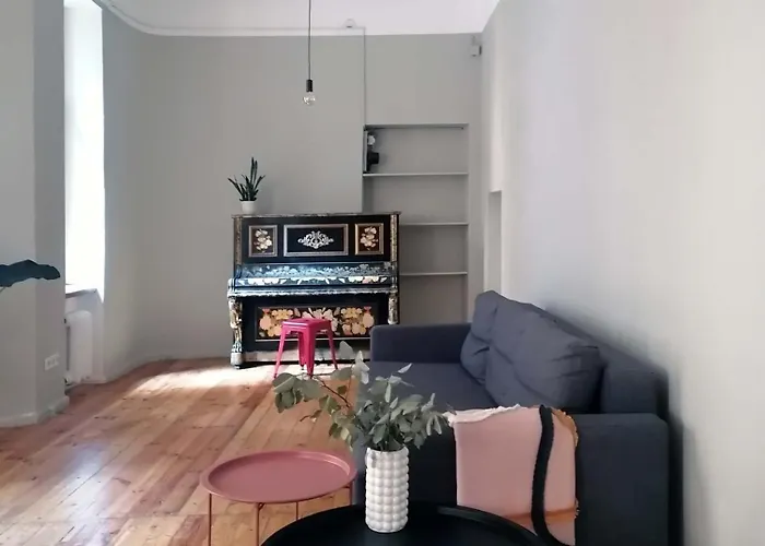 Spacious 75sqm Art Nouveau District Gem Appartement *